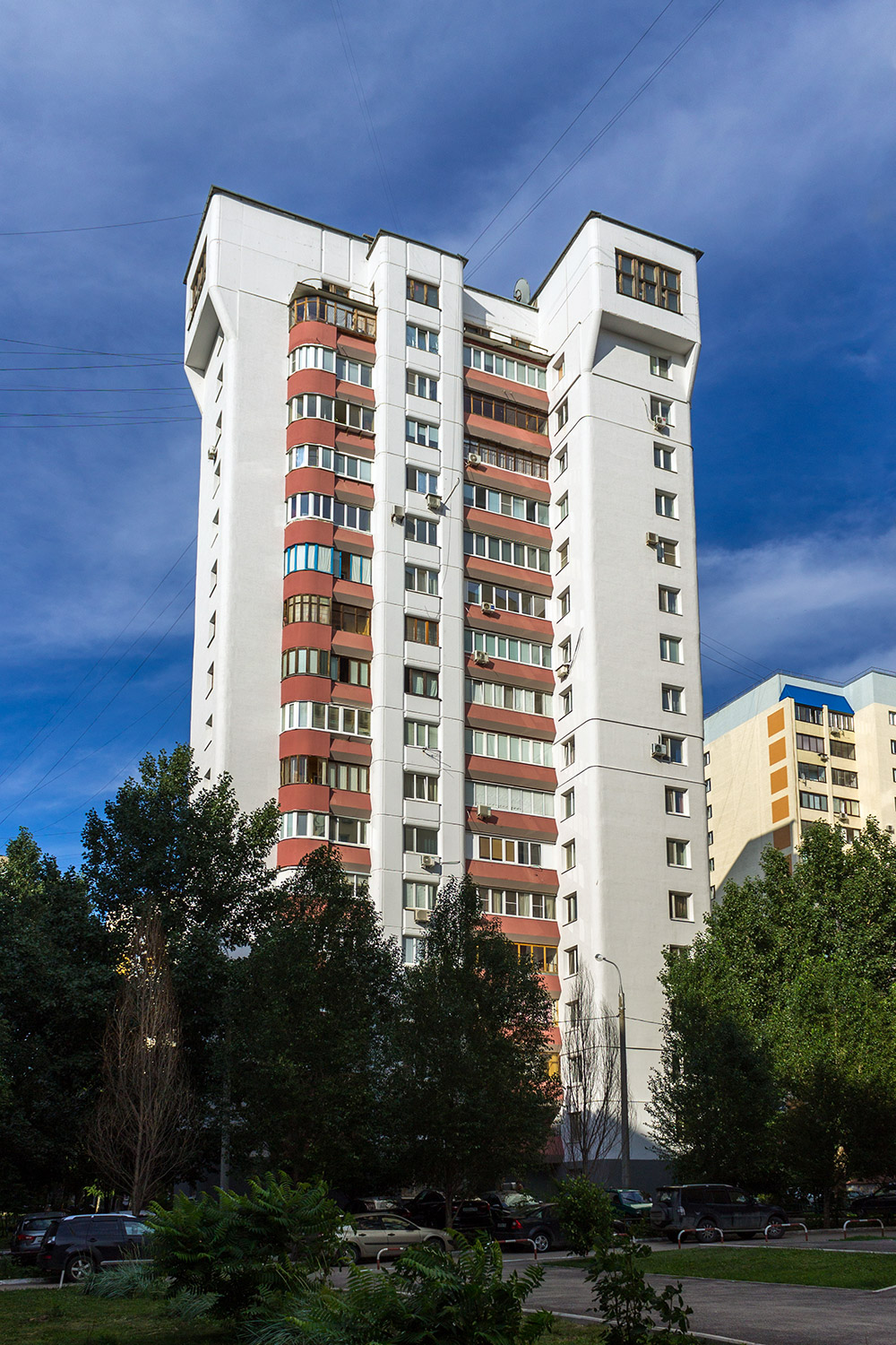 Самара, Молодёжная улица, 8
