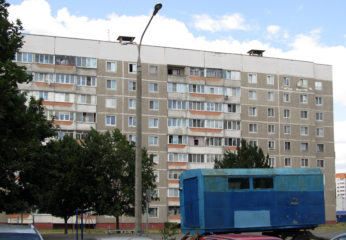 Жлобин, 18-й микрорайон, 11