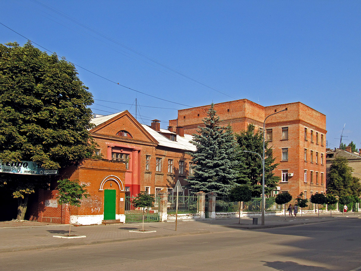 Славянск, Улица Свободы, 12; Улица Свободы, 14