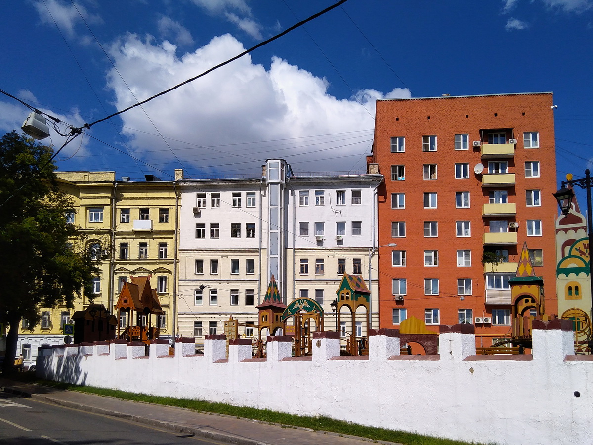 Москва, Плетешковский переулок, 8 стр. 2; Плетешковский переулок, 8 стр. 1