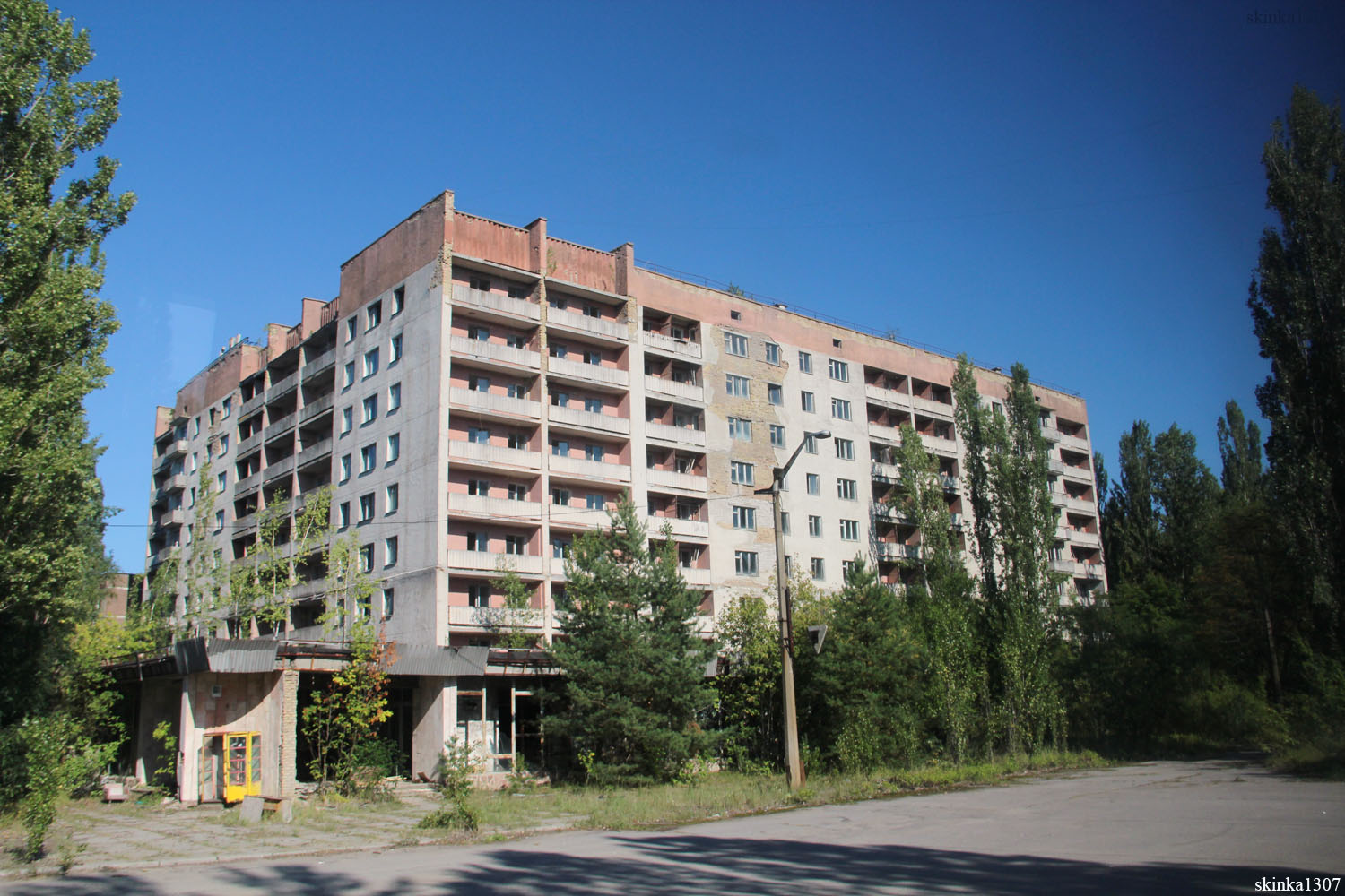 Припять, Проспект Ленина, 32 / Улица Курчатова, 13