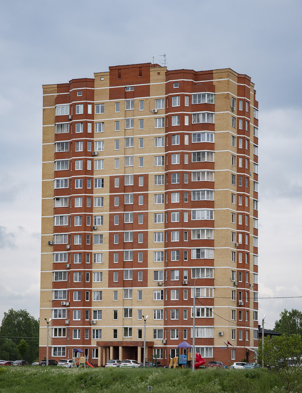 Поселение Вороновское, пос. ЛМС, микрорайон Центральный, 32