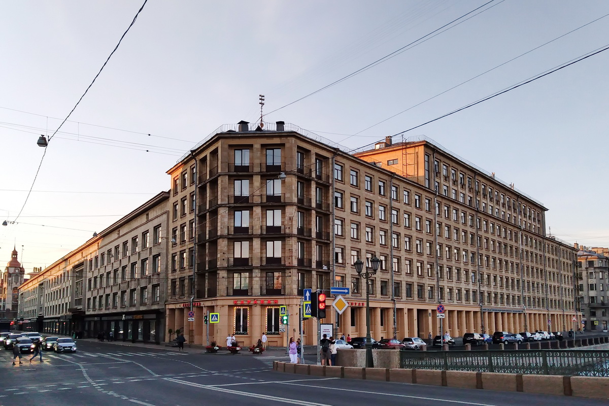 Санкт-Петербург, Вознесенский проспект, 44-46/54; Набережная реки Фонтанки, 123 / Переулок Бойцова, 7