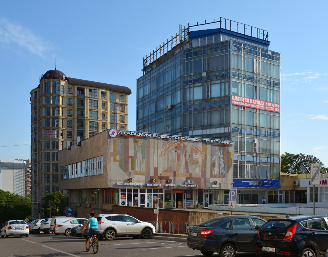 Пятигорск, ​Проспект Кирова, 47 / Улица ​Крайнего, 60