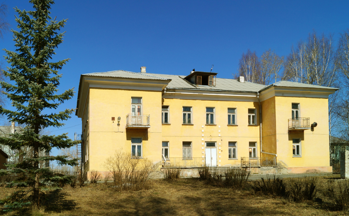 Лесной, Улица Дзержинского, 21