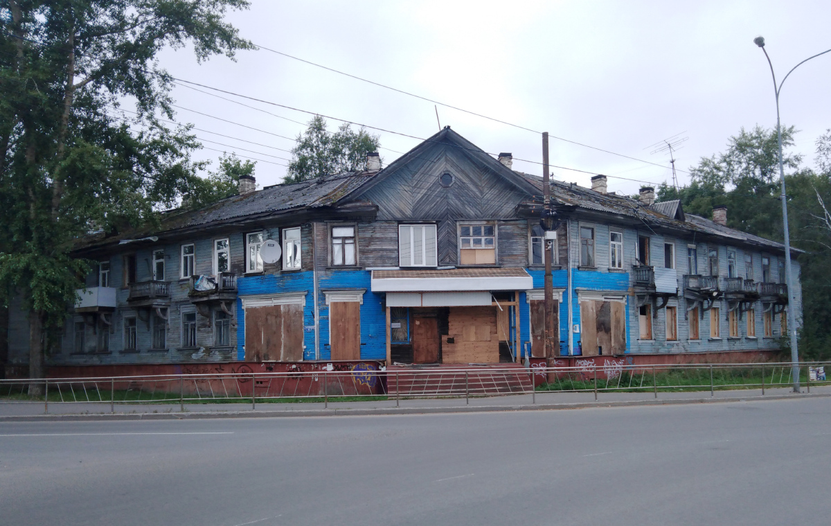Архангельск, Улица Выучейского, 53 / Проспект Обводный Канал, 19
