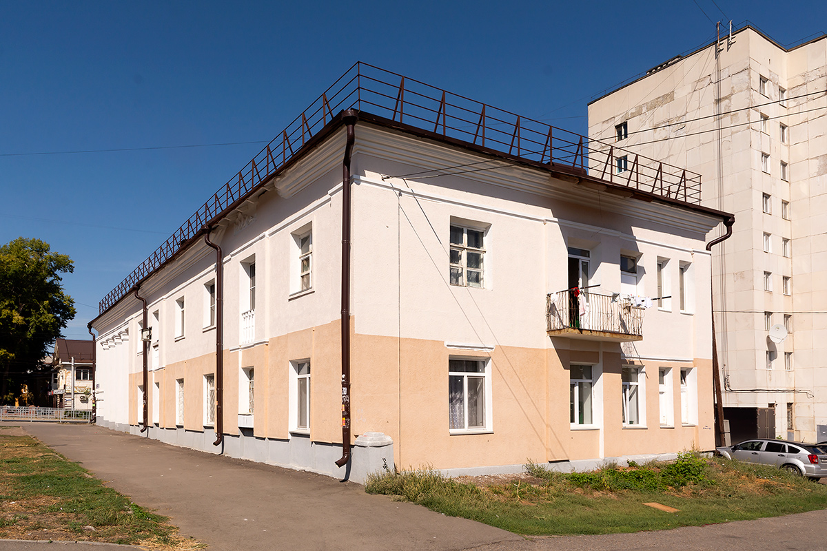 Уфа, Улица Богдана Хмельницкого, 61 / Кольцевая улица, 178