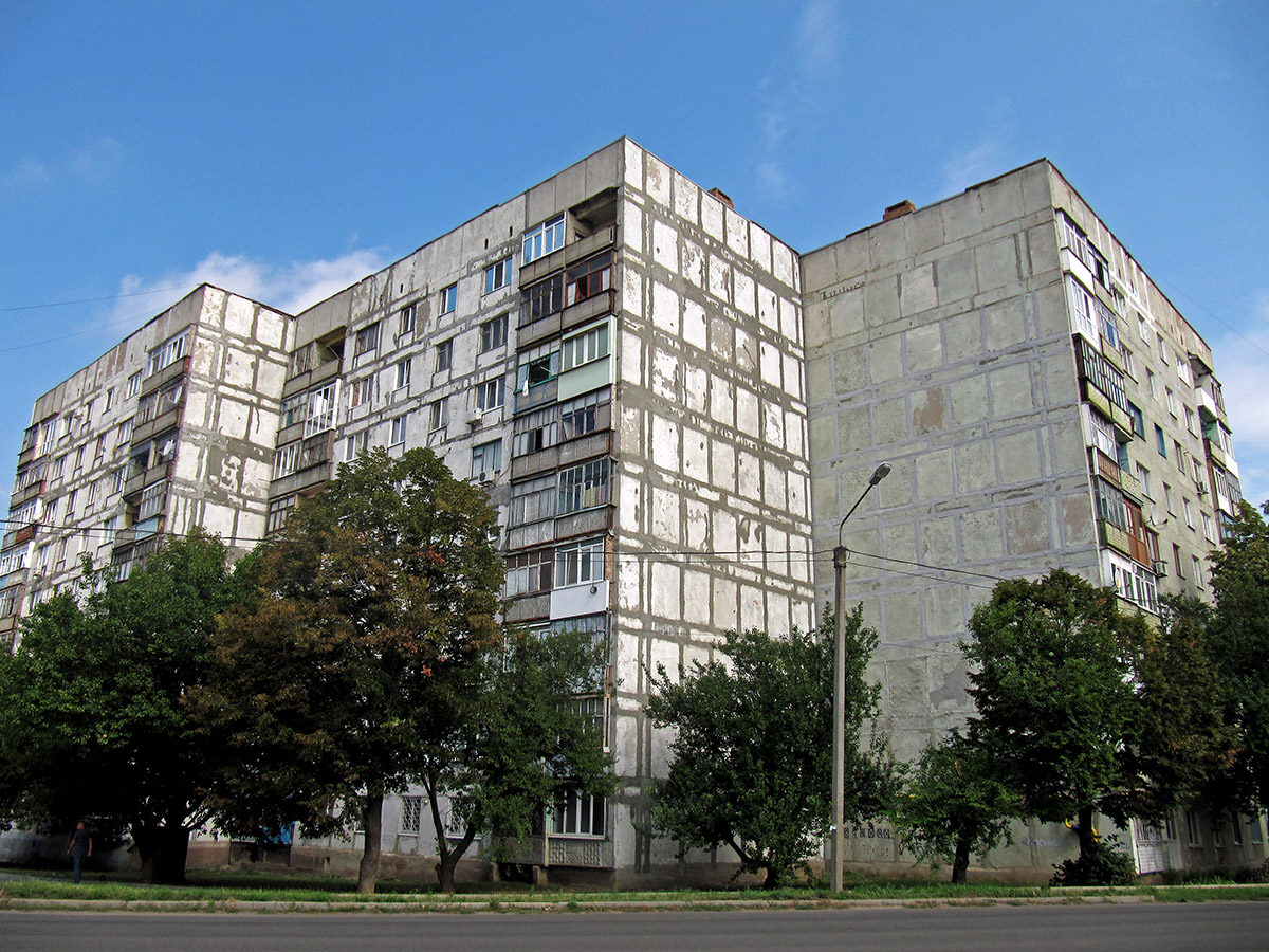 Артёмовск, Улица Чайковского, 107; Улица Корсунского, 96
