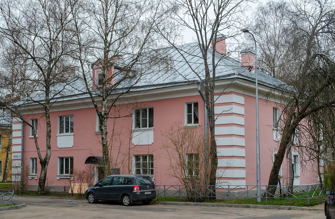 Łomonosow, Улица Сафронова, 3