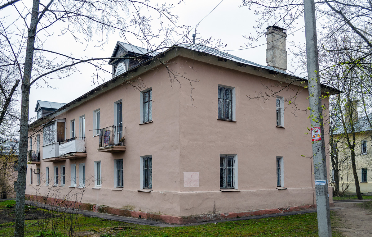 Ломоносов, Улица Ломоносова, 14