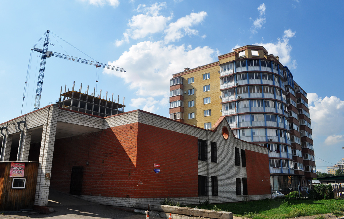 Омск, Улица Волховстроя, 9; Улица Волховстроя, 11 / 4-я ​Северная улица, 10