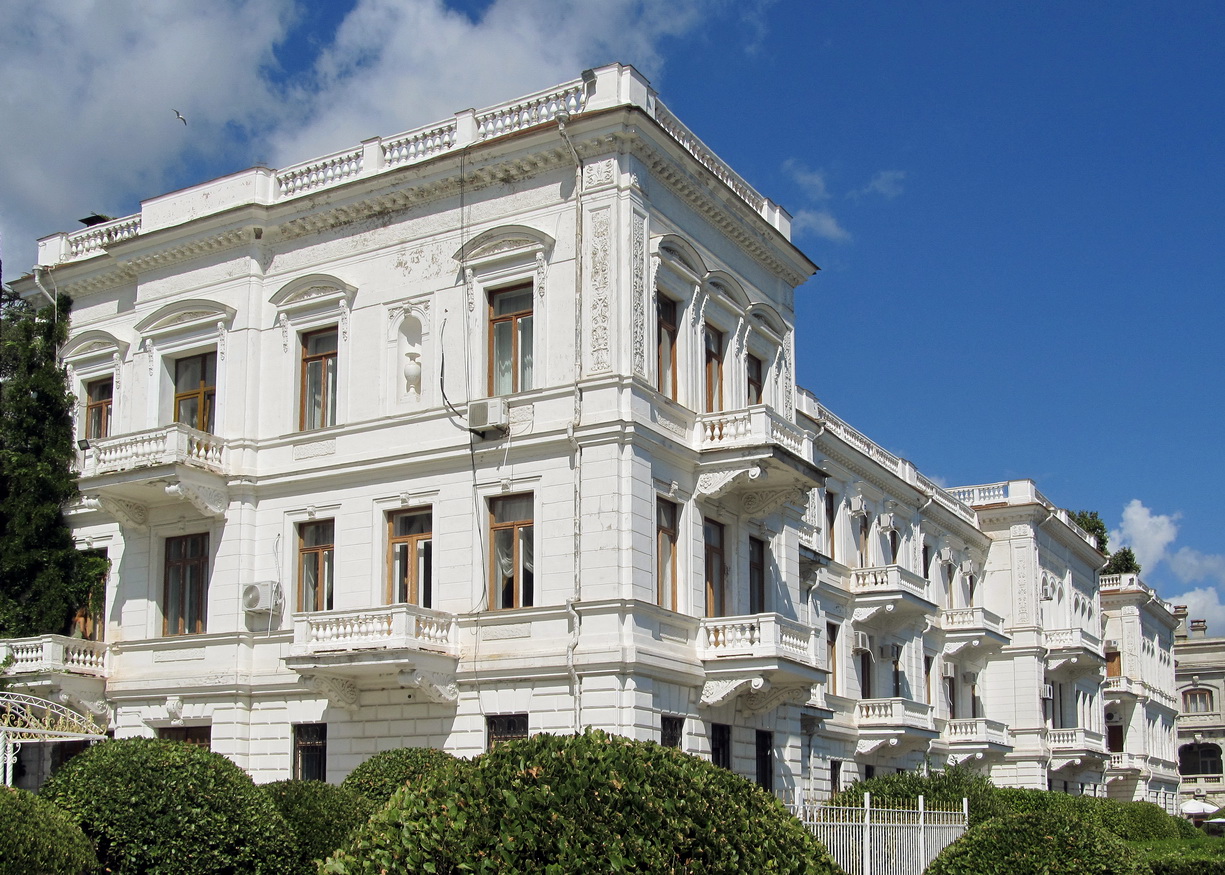 Yalta Municipality, Livadiya, Улица Батурина, 44 Свитский дом