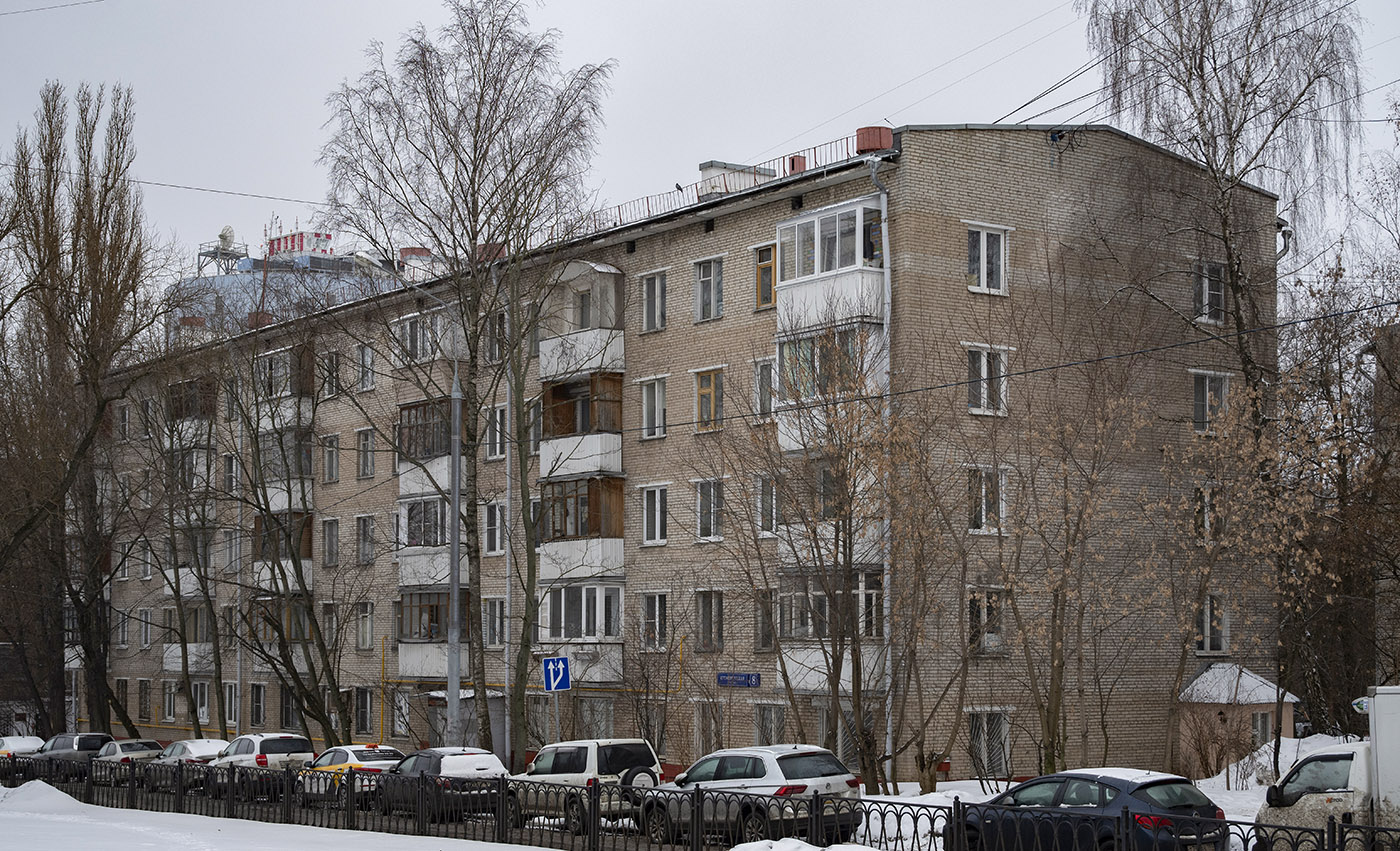 Москва, Кременчугская улица, 8