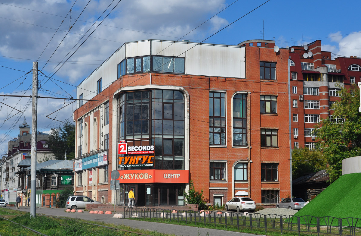 Омск, Улица Маршала Жукова, 97 / Бульвар Мартынова, 1