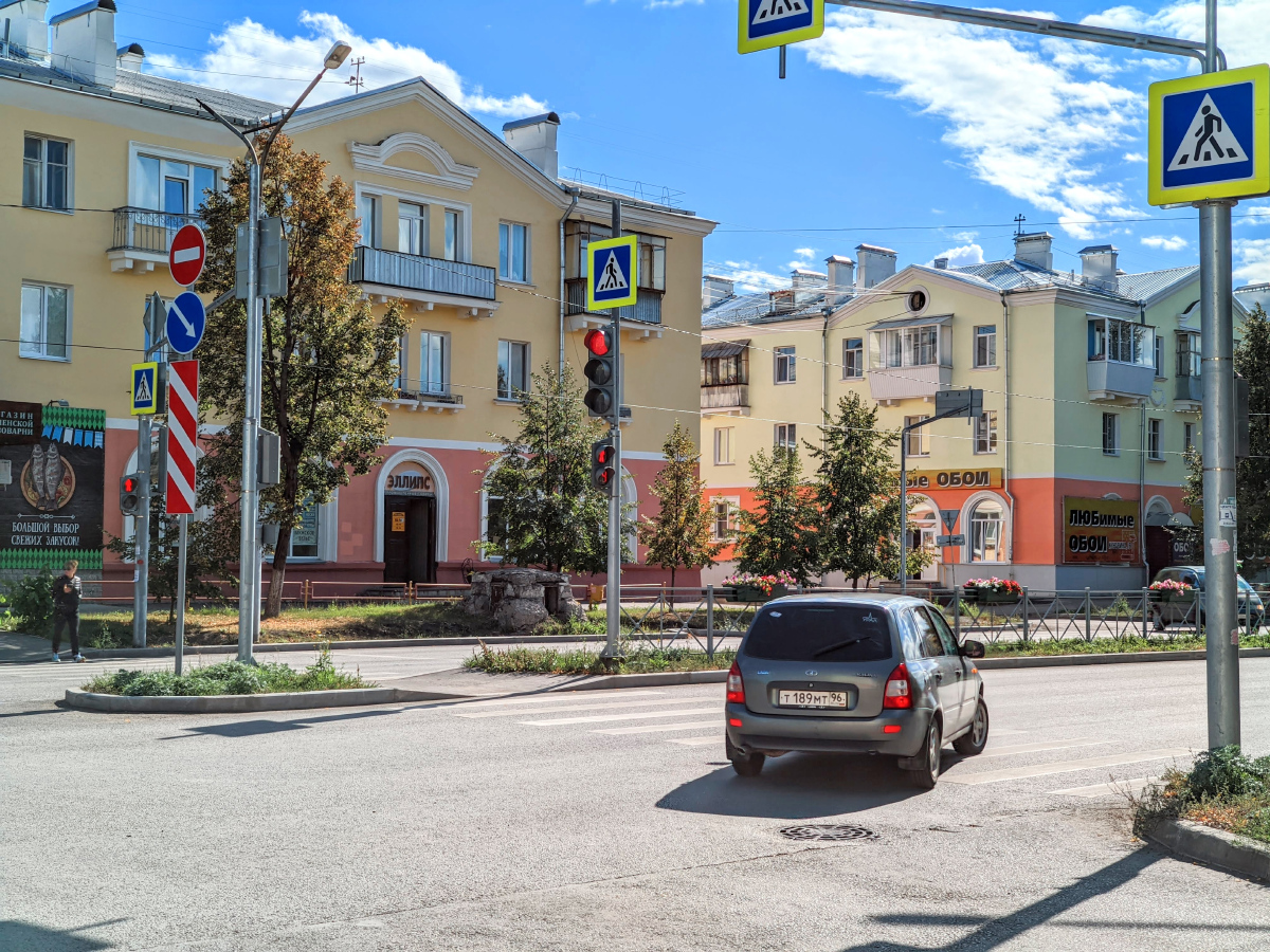 Каменск-Уральский, Улица Кунавина, 20; Улица Кунавина, 18
