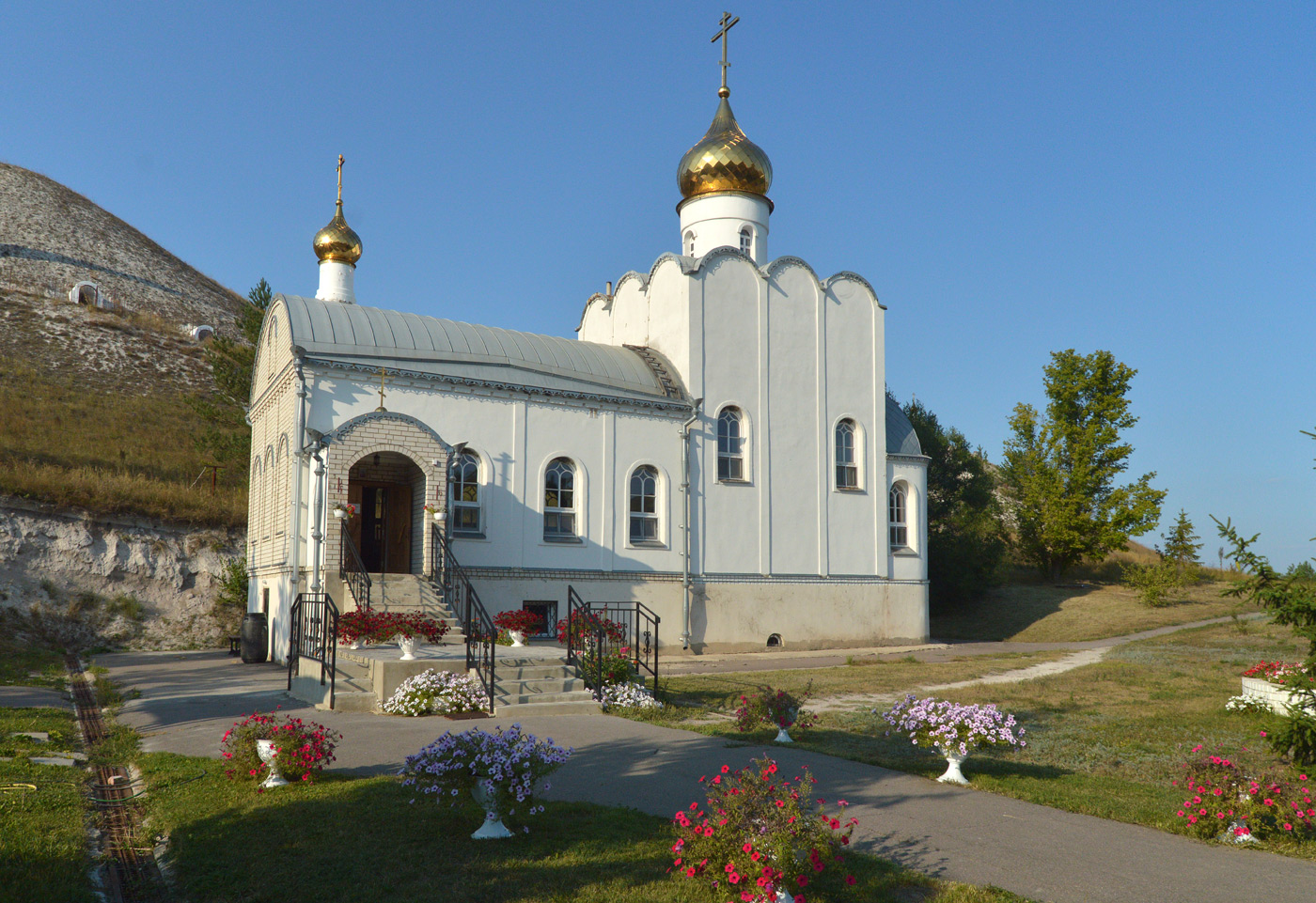 Подгоренский район, прочие н.п., с. Костомарово, Монастырская улица, 3