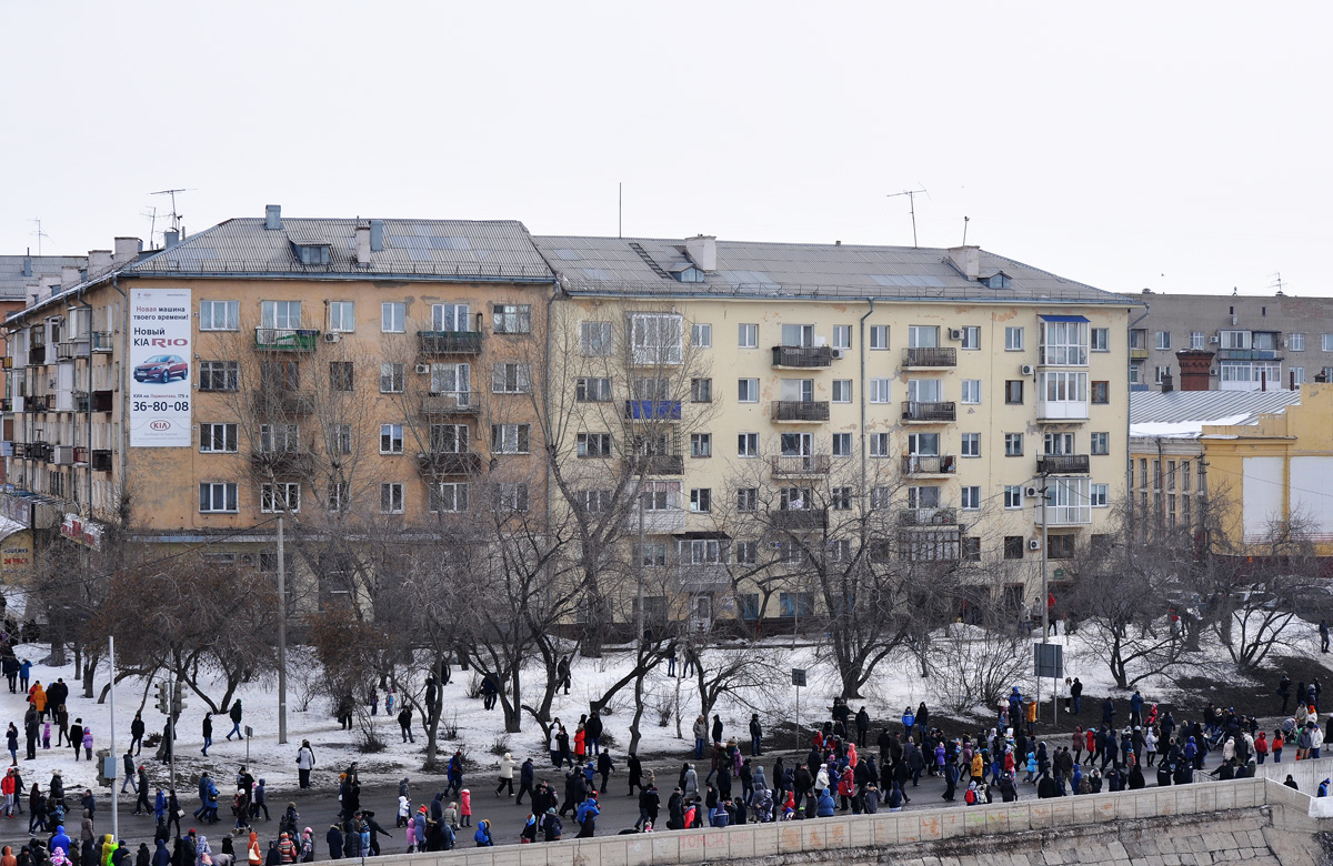 Омск, Ленинградская площадь, 2 / Улица Ленина, 44; Ленинградская площадь, 2А