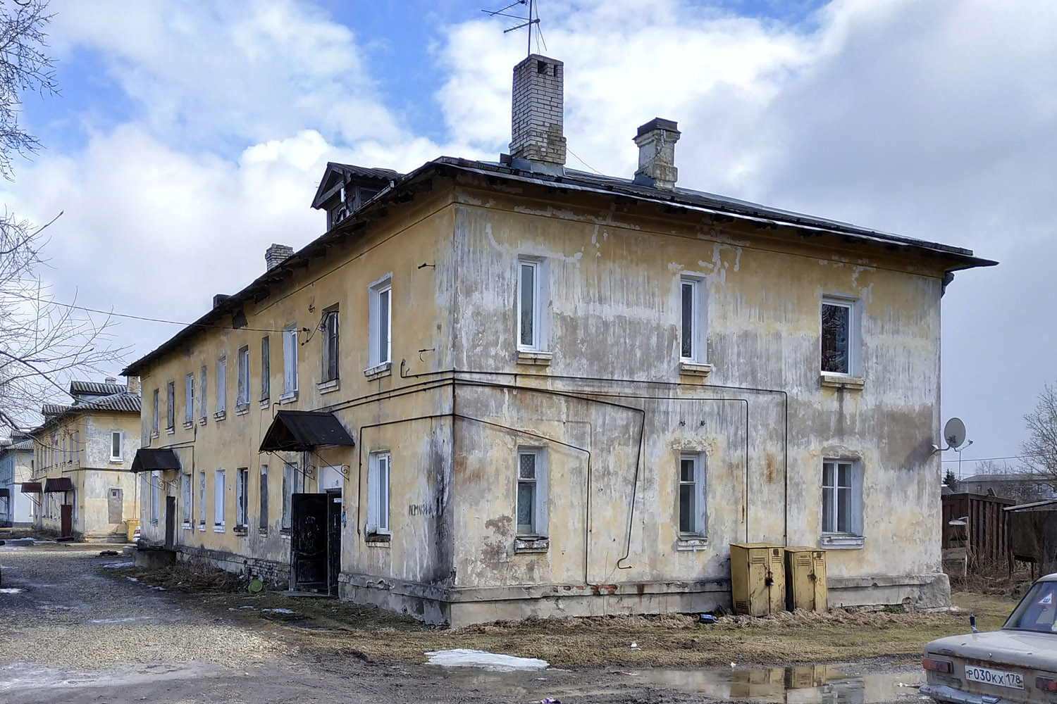 Кикерино, Улица Ломакина, 11