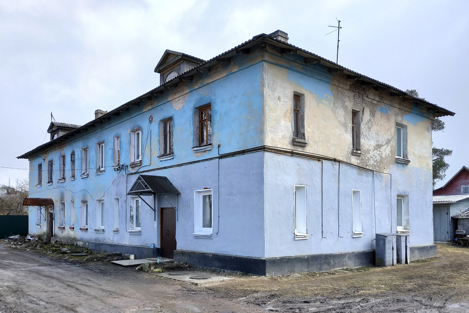 Кикерино, Улица Ломакина, 15
