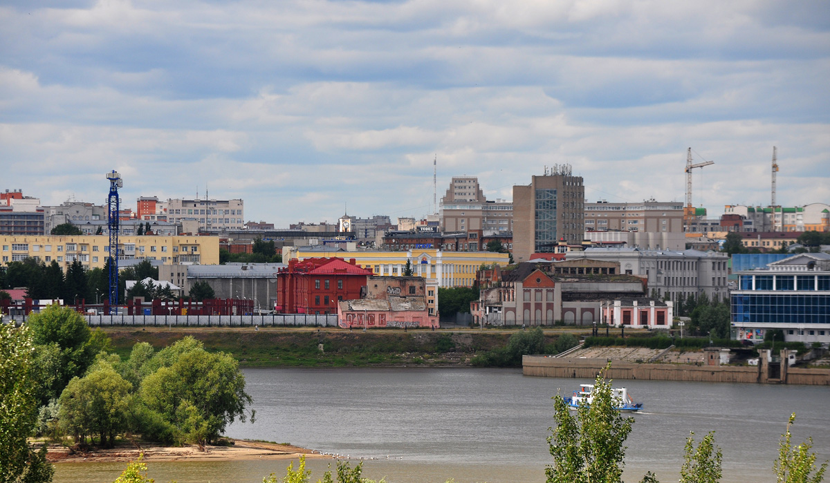 Омск, Улица Голика, 2а; Партизанская улица, 10; Улица Победы, 1 стр; Улица Петра Некрасова, 1в; Улица Достоевского, 2; Улица Петра Некрасова, 1/1; Партизанская улица, 6; Улица Петра Некрасова, 3