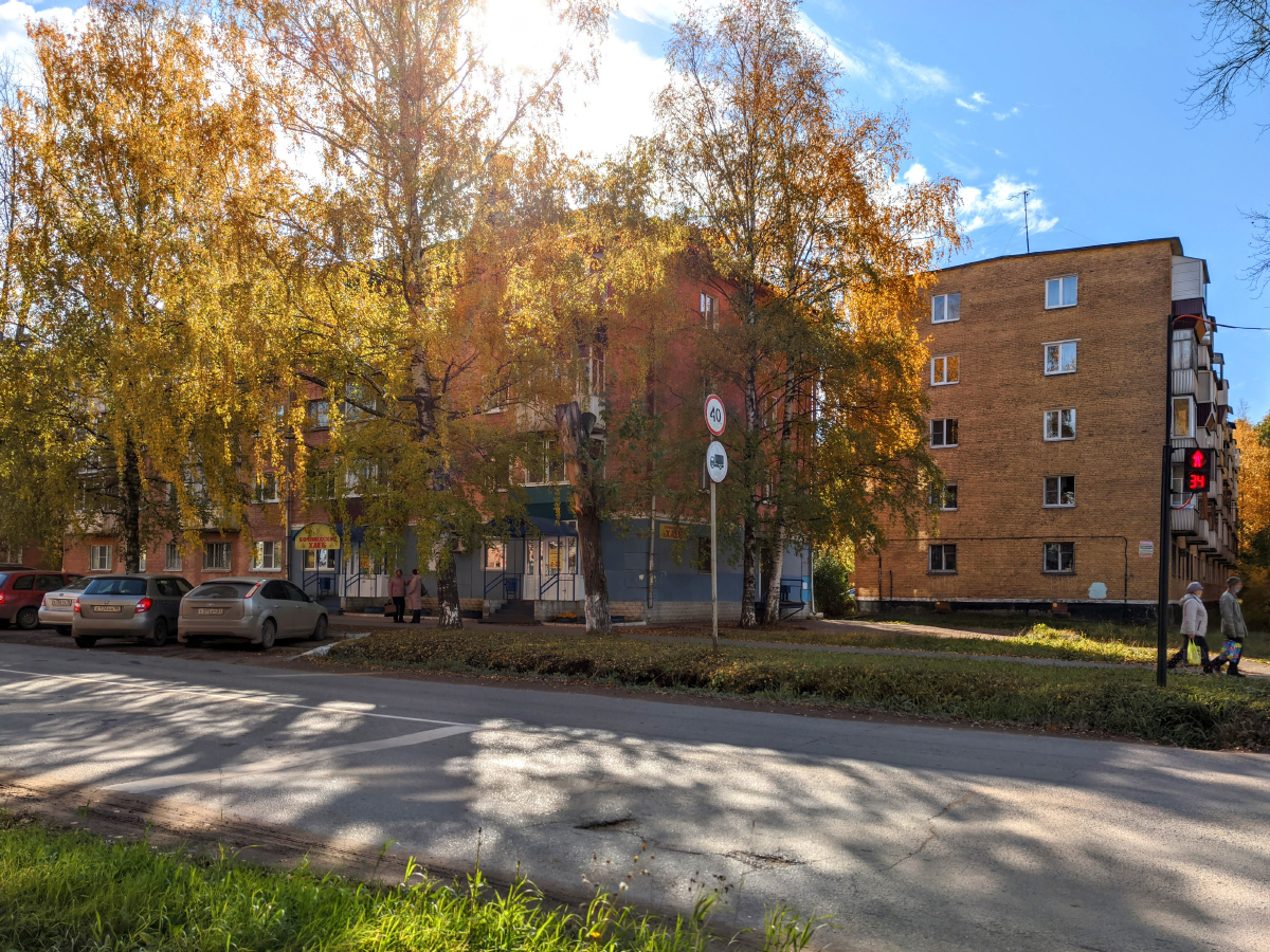Glazov, Улица Кирова, 73; Улица Глинки, 11