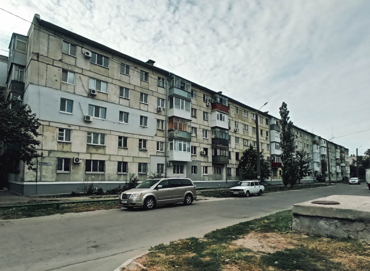 Бердянск, Улица Химиков, 6 / Потийская улица, 12