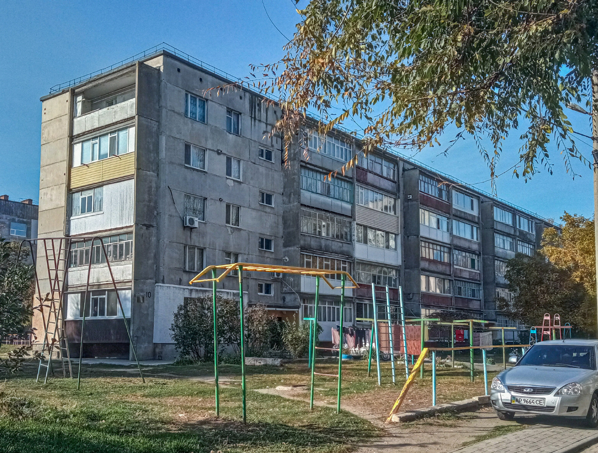 Токмак, Улица Победы, 10