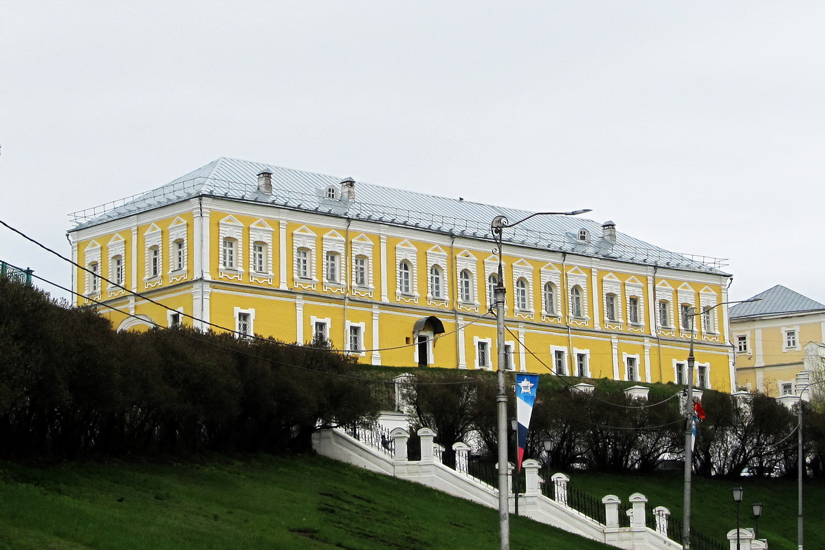 Смоленск, Улица Соборный Двор, 17