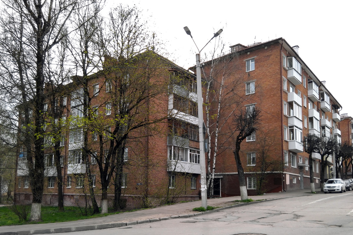 Смоленск, Улица Козлова, 5; Улица Конёнкова, 8