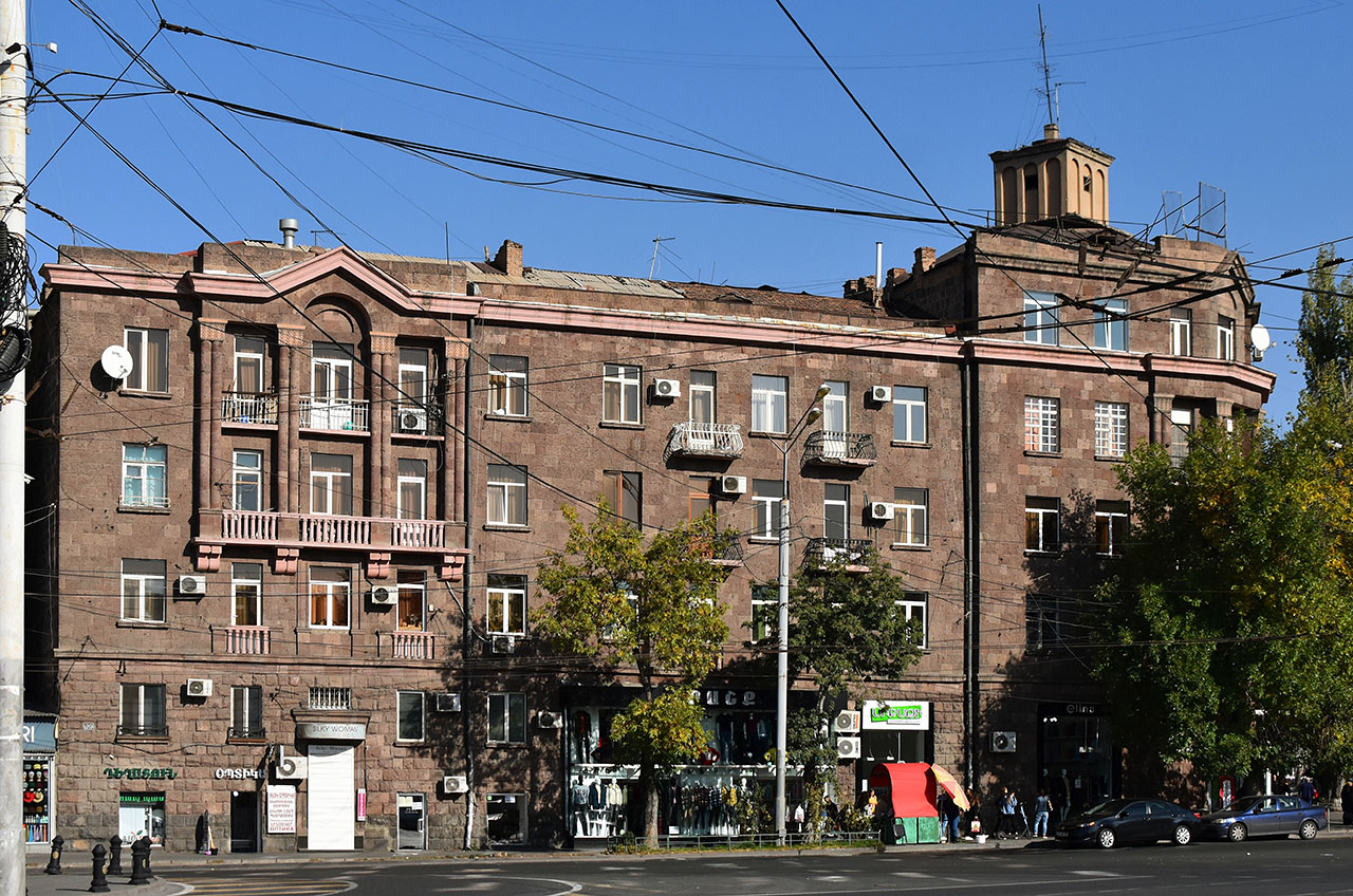 Ереван, Улица Агатангехоса, 29
