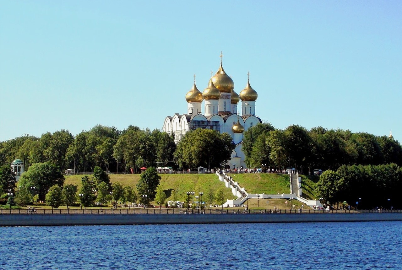 Ярославль, Которосльная набережная, 2 / Волжская набережная, 1