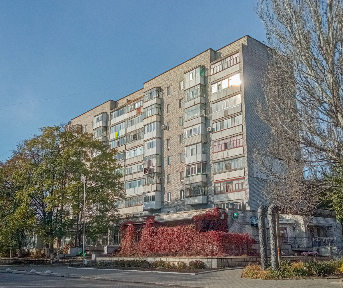 Токмак, Центральная улица, 21