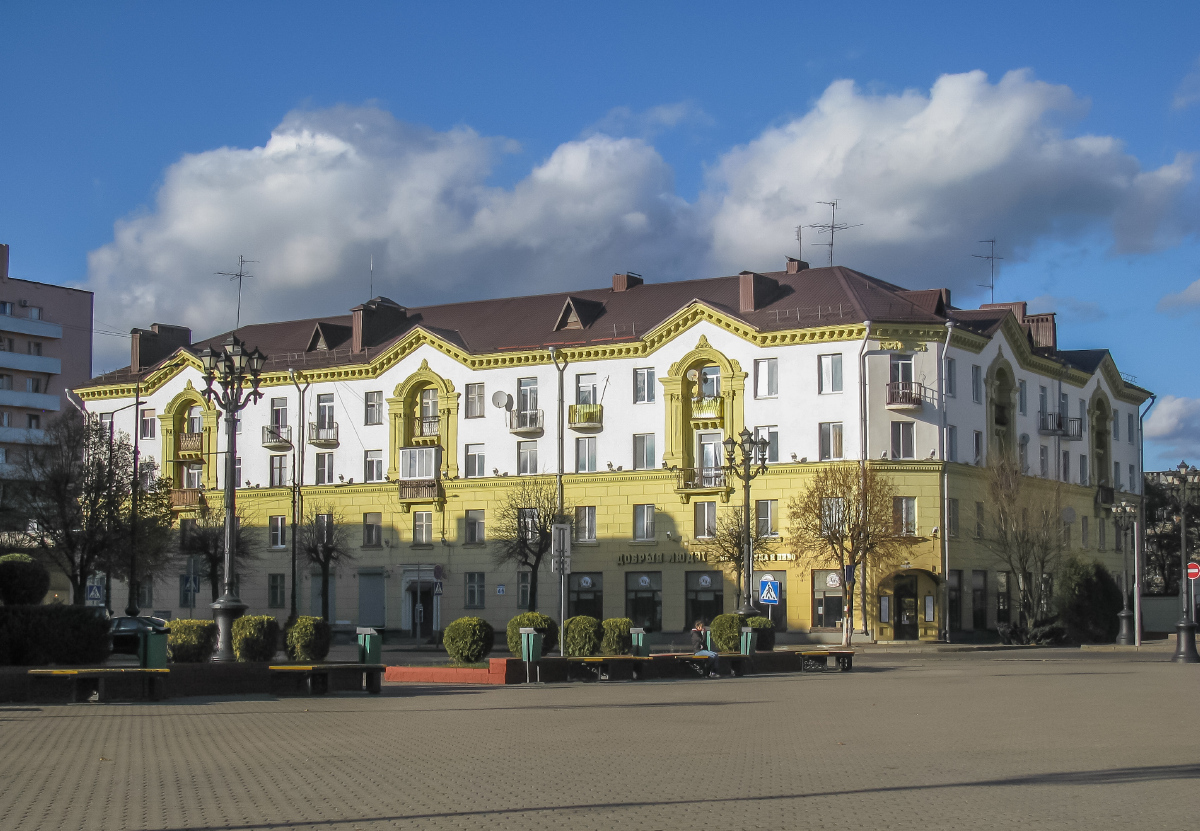 Борисов, Проспект Революции, 46 корп. 1