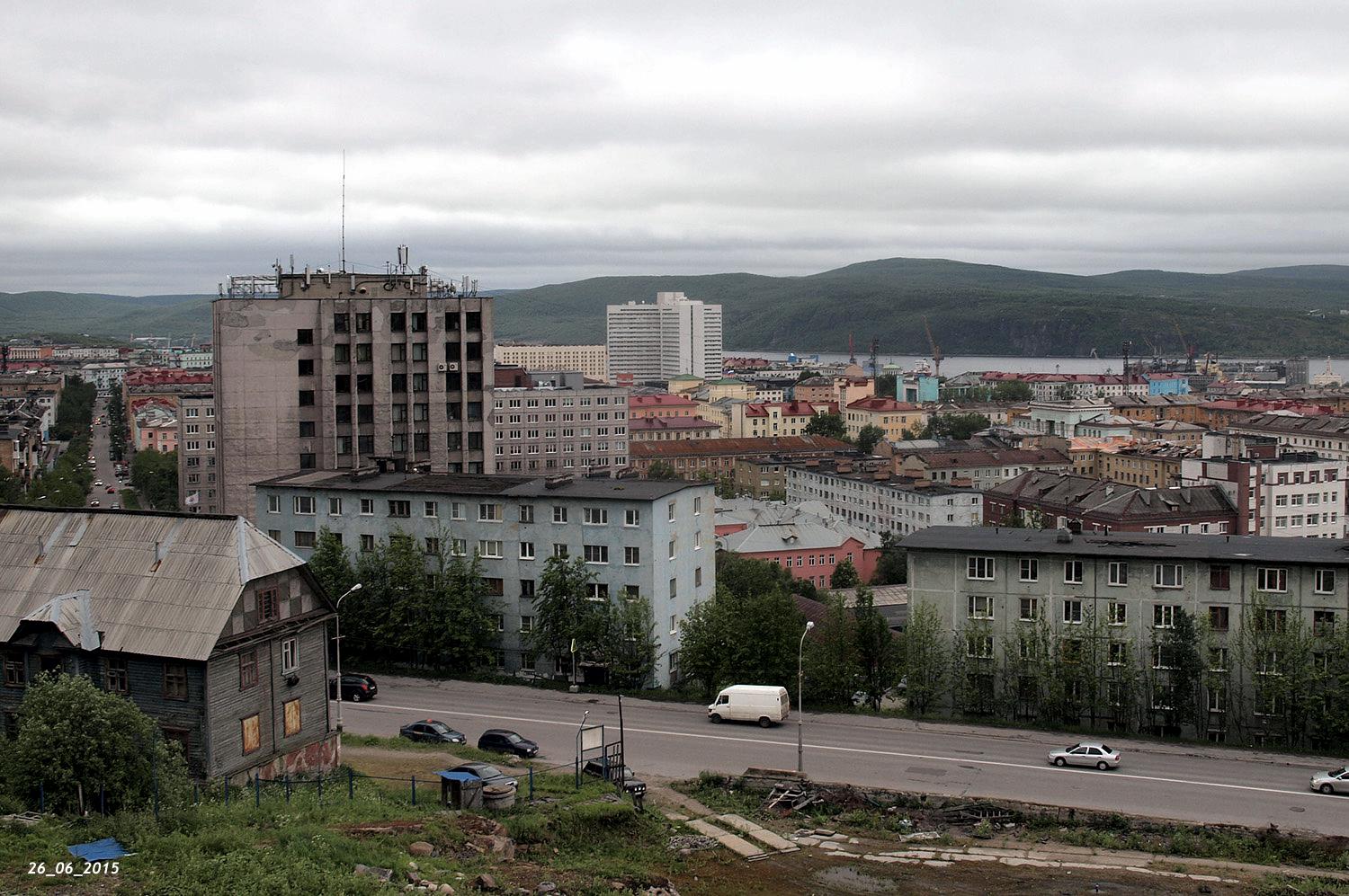 Мурманск, Улица Папанина, 12; Улица Софьи Перовской, 26