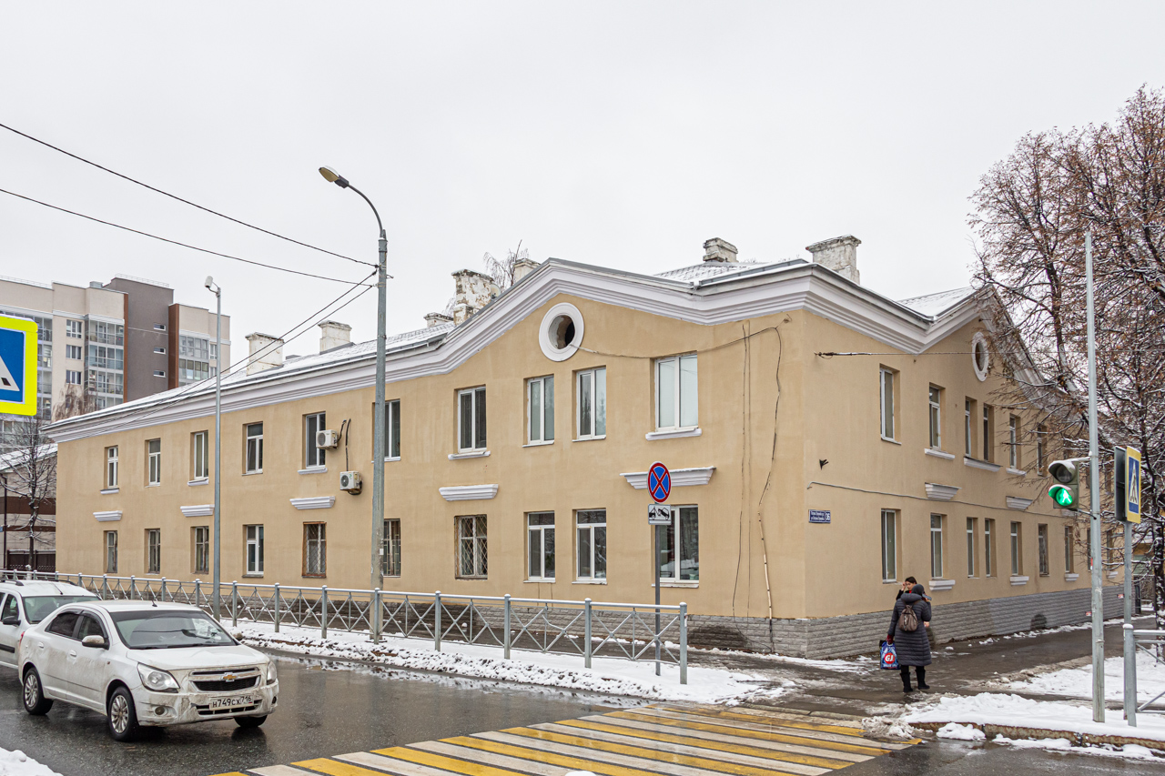 Казань, Улица Патриса Лумумбы, 36 / Улица Шуртыгина, 2