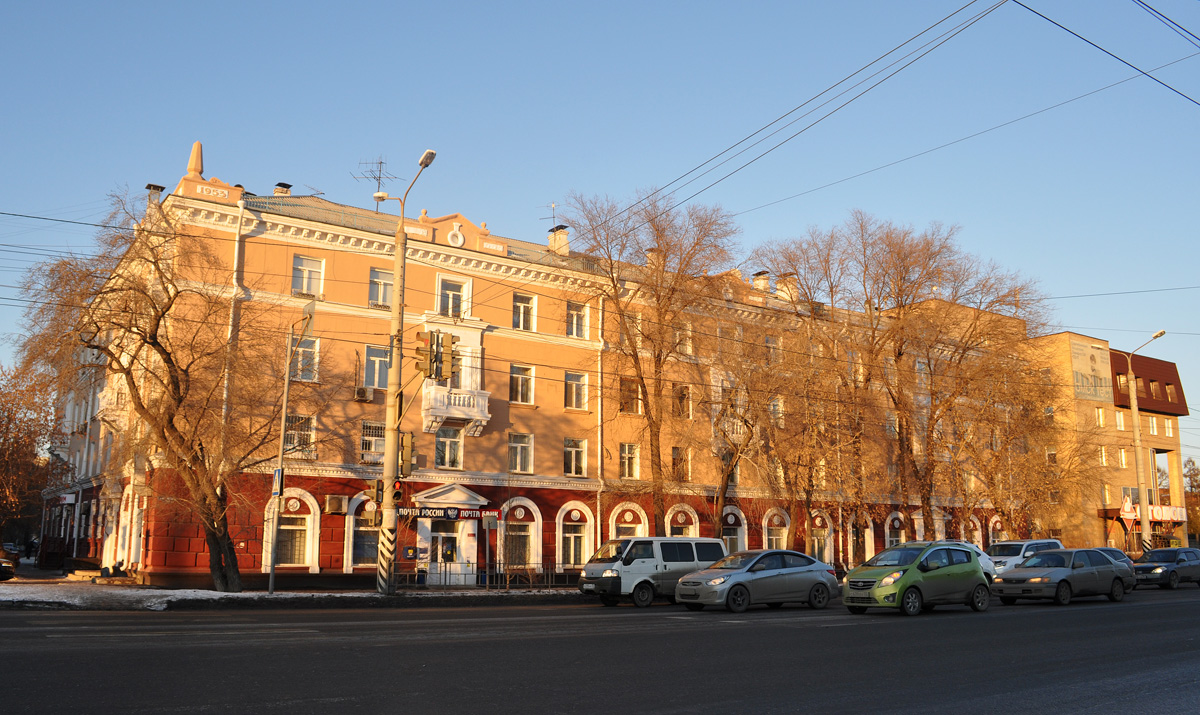 Омск, Улица 10 лет Октября, 193; Улица 10 лет Октября, 193 корп. 2