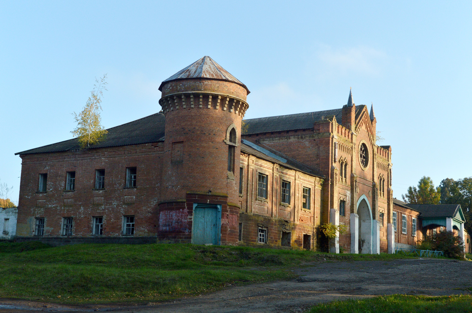 Kolpnyansky District, other localities, с. Яковка, д.1