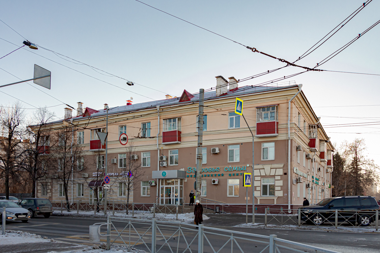 Kaasan, Гвардейская улица, 1 / Улица Патриса Лумумбы, 24