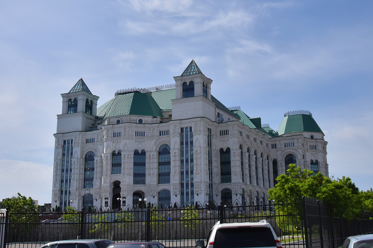 Astrakhan, улица Анри Барбюса, 16