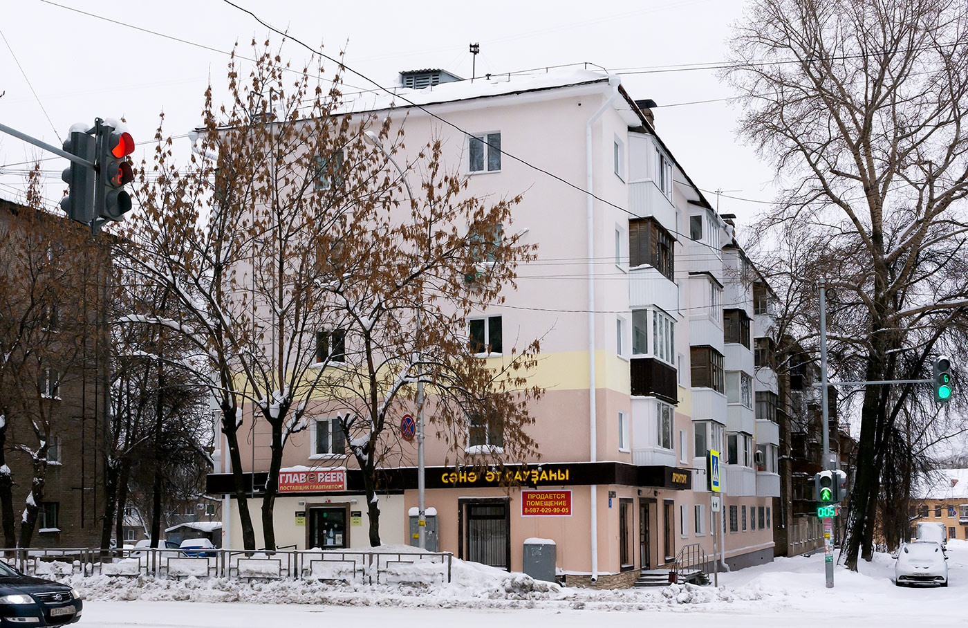 Уфа, Улица Калинина, 73 / Улица Александра Невского, 24