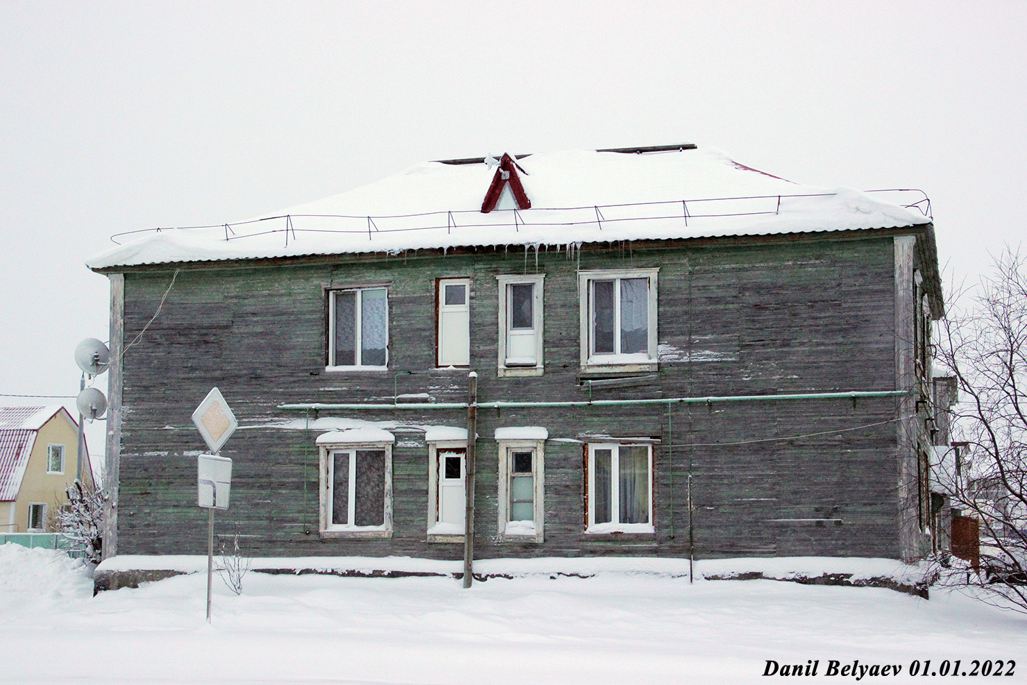 Нарьян-Мар, Октябрьская улица, 11