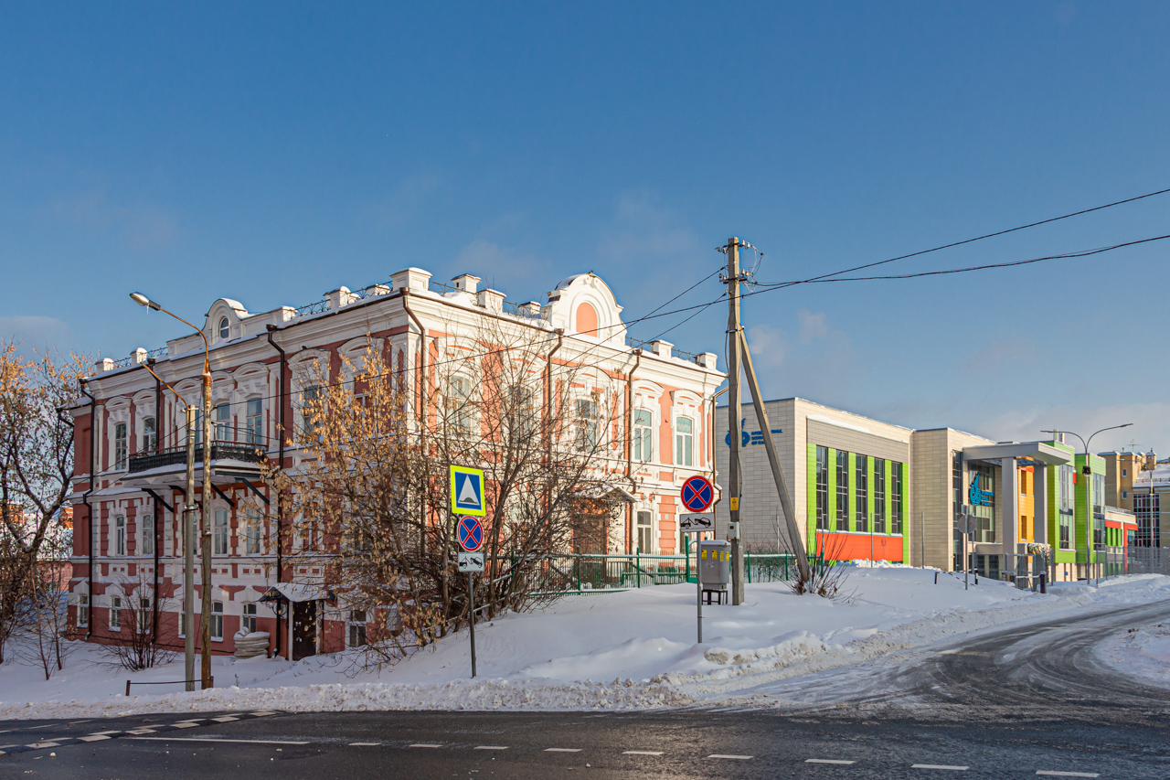 Kaasan, Федосеевская улица, 52; Улица Япеева, 18 / Нагорная улица, 35