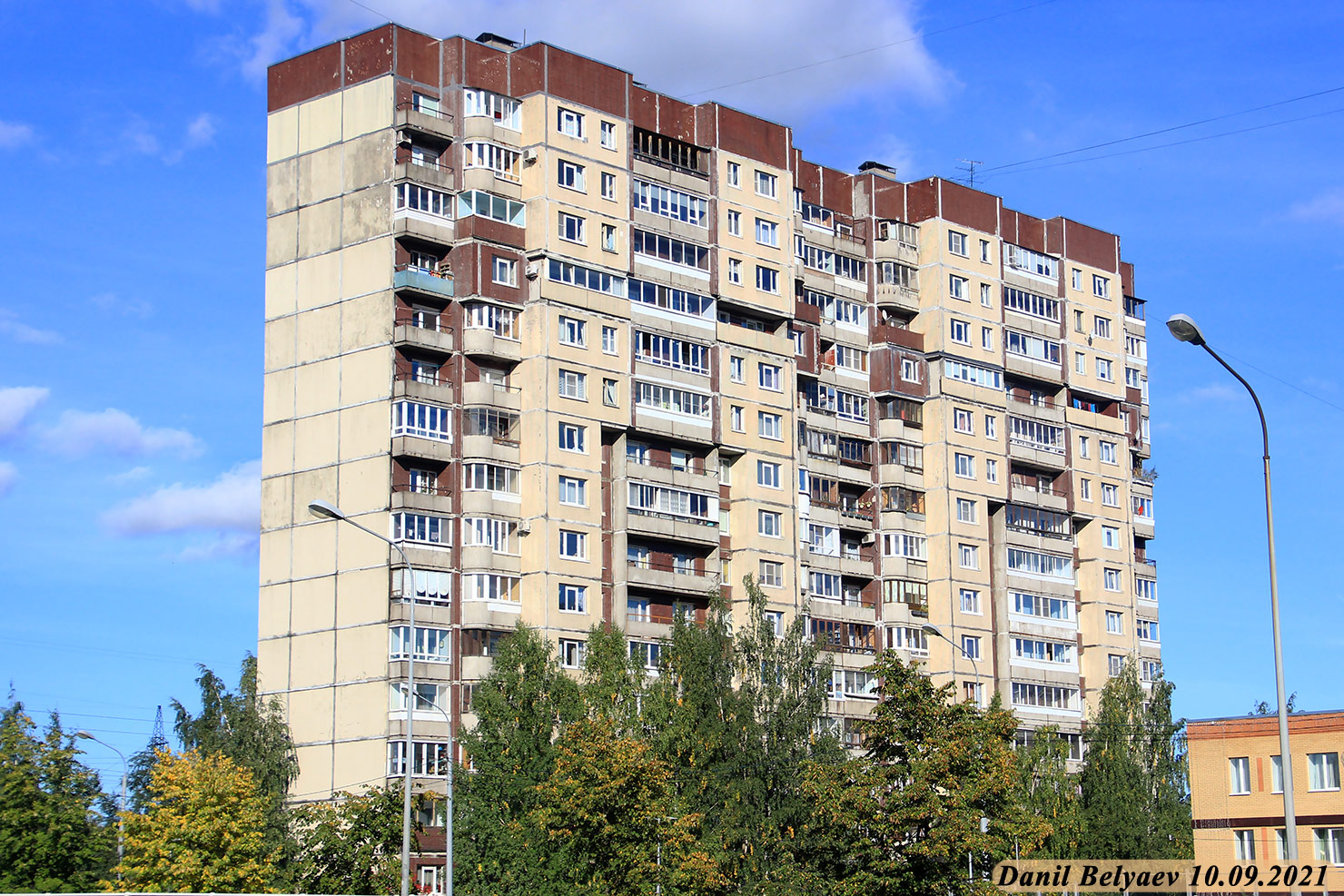 Peterburi, Улица Чудновского, 1