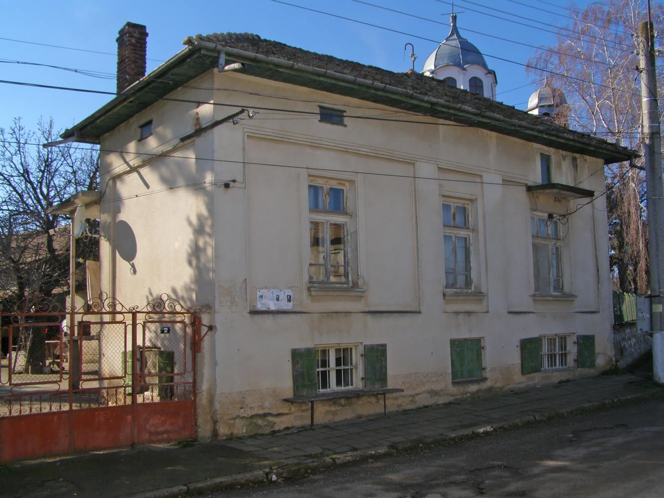 Садовец, Улица "Княз Борис I", 2