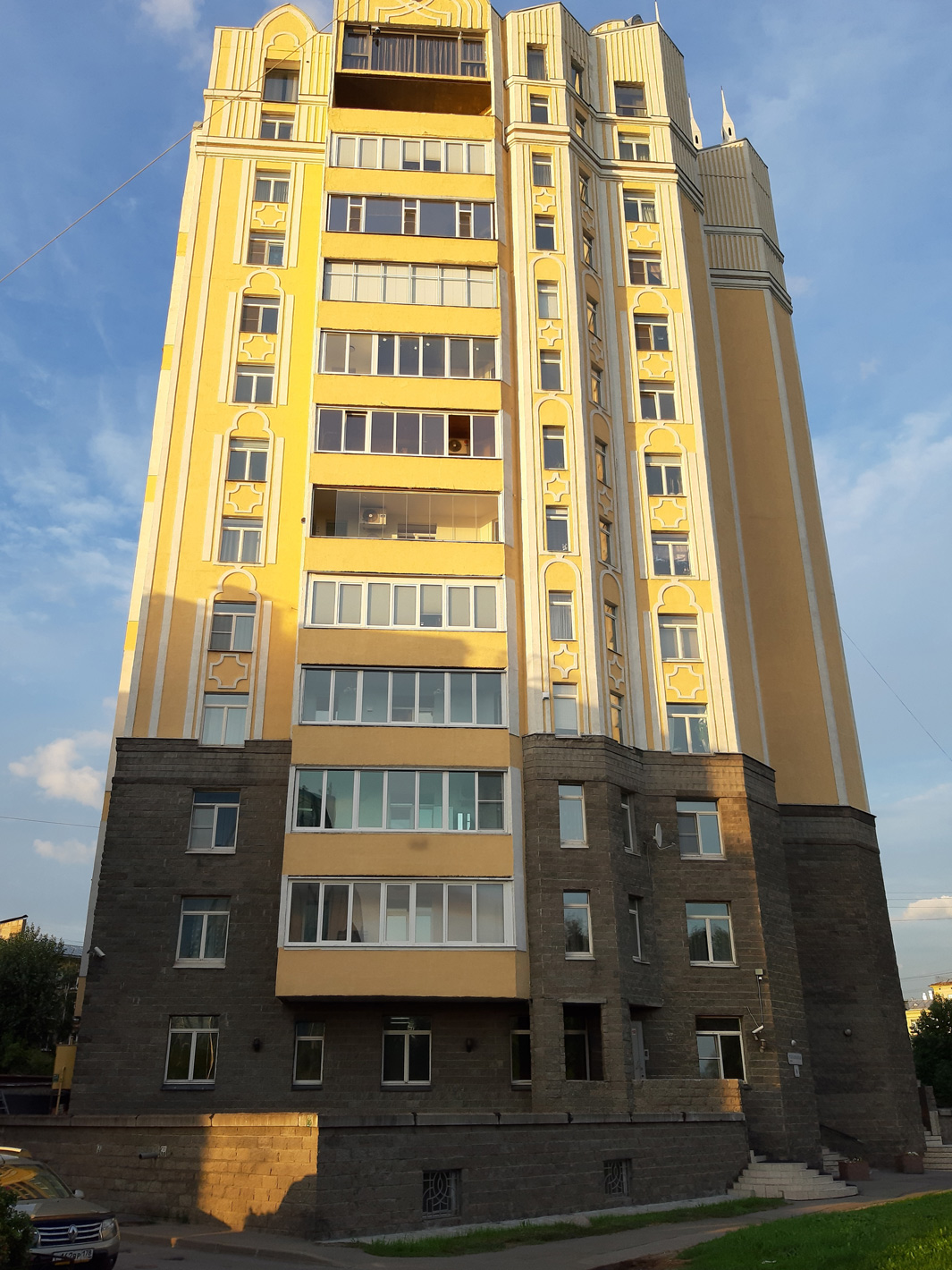 Санкт-Пецярбург, Республиканская улица, 6