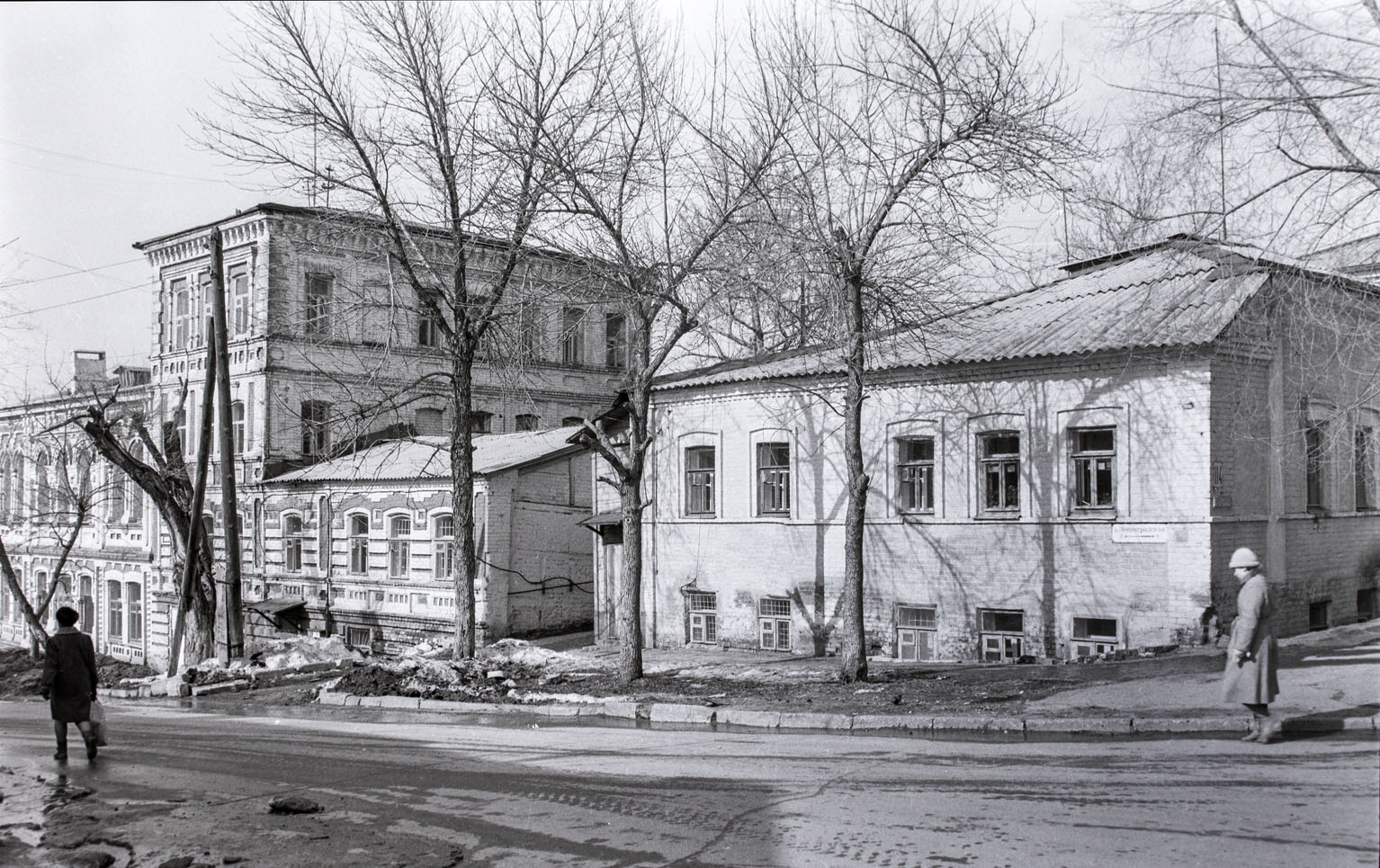 Самара, Ленинградская улица, 4; Ленинградская улица, 6; Улица Алексея Толстого, 114