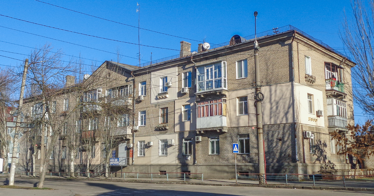 Бердянск, Проспект Труда, 43