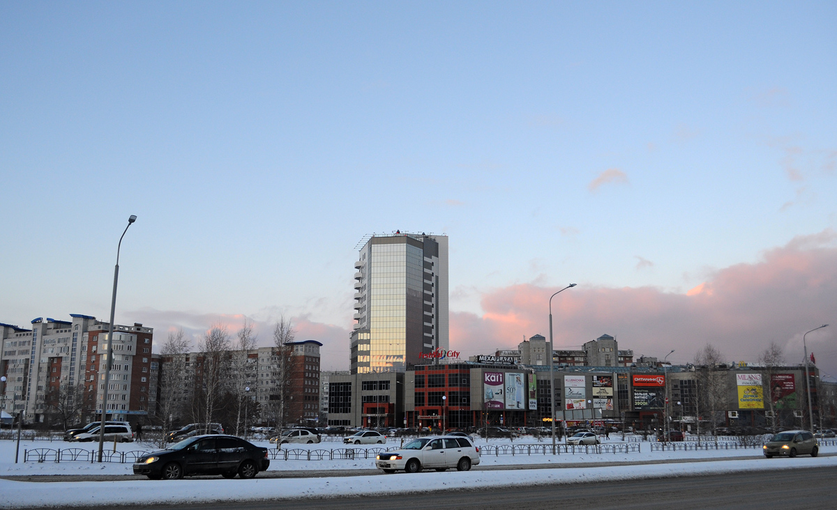 Омск, Улица 70 лет Октября, 19