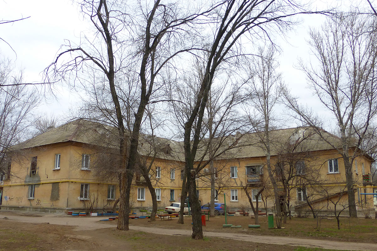 Волжский, Улица Горького, 24 Волжский, Улица Горького, 24