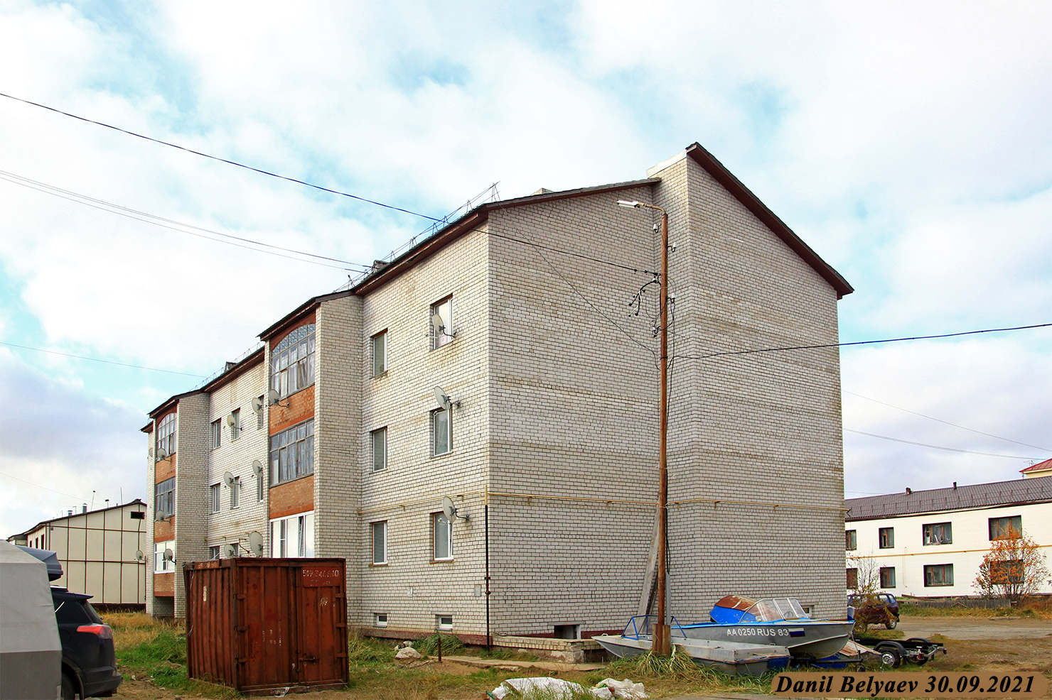 Искателей, Улица Россихина, 10А